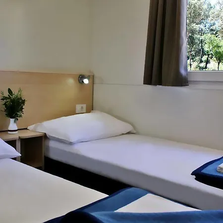 Solitudo Sunny Camping By Valamar פארק נופש 3*